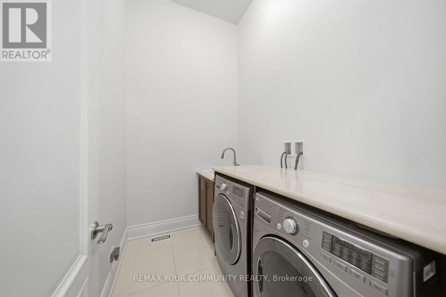 35 ANNSLEYWOOD COURT - 22