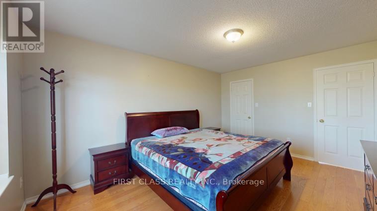 570 HOOVER PARK DRIVE - 23