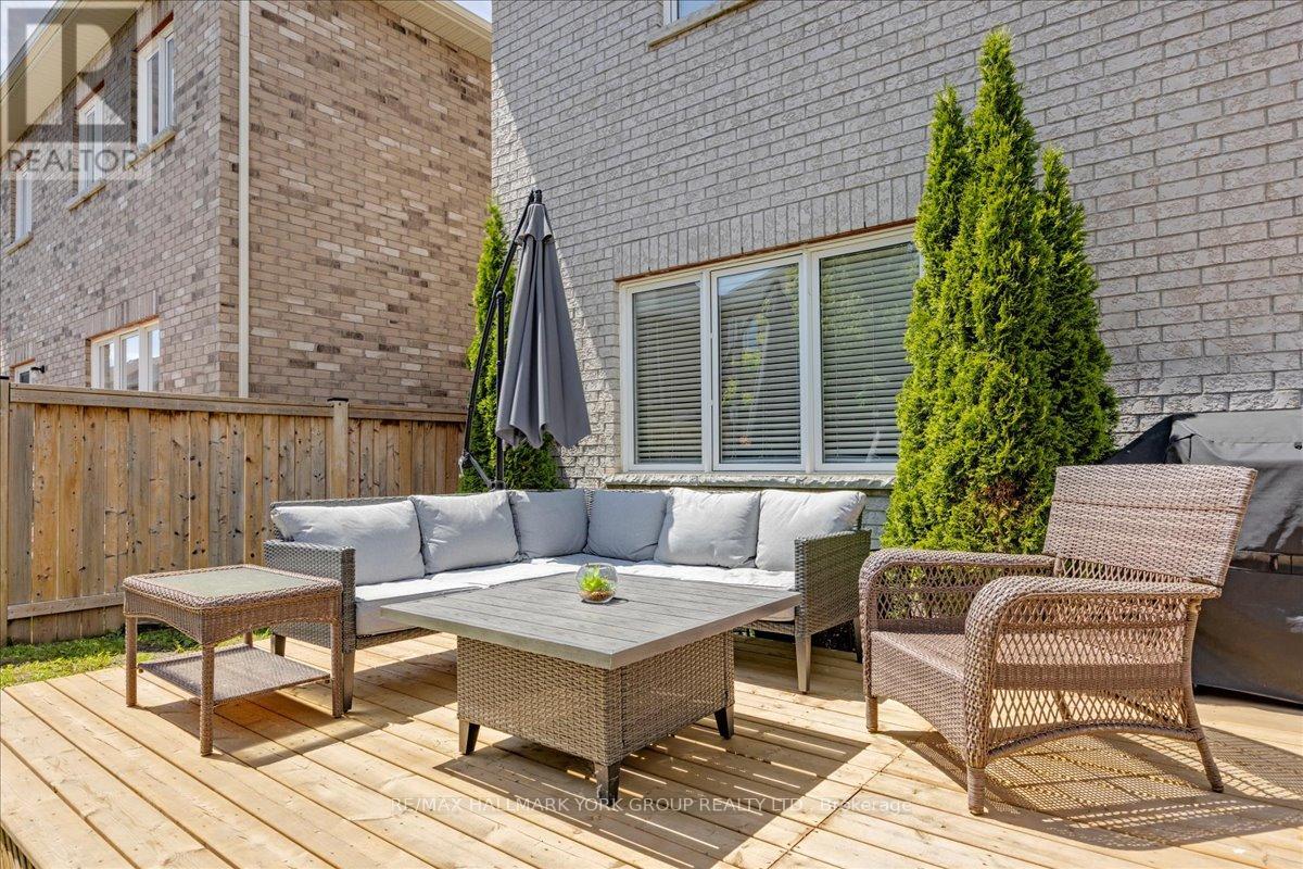 39 PROSSER CRESCENT - 37