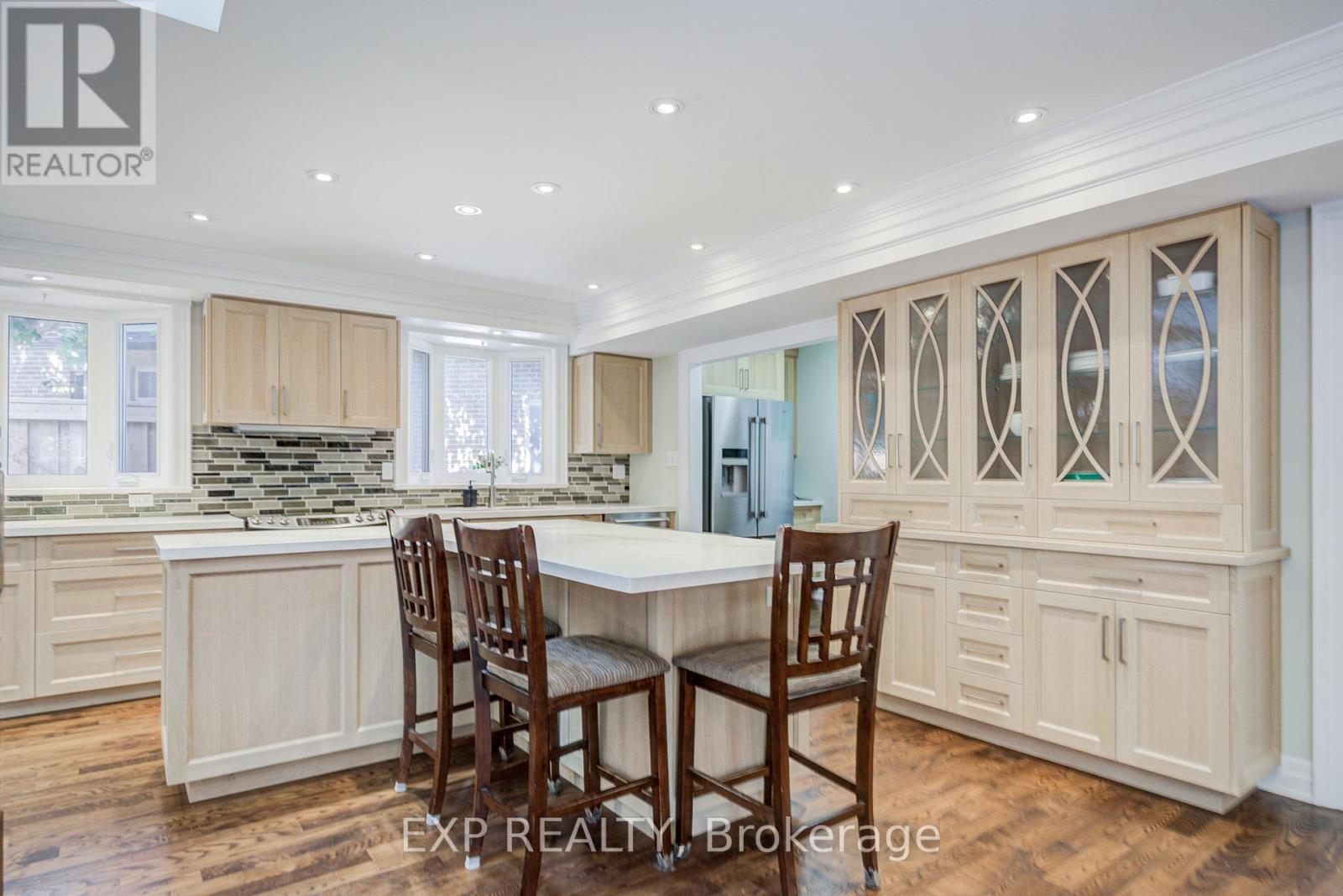 82 DERBY COURT - 7