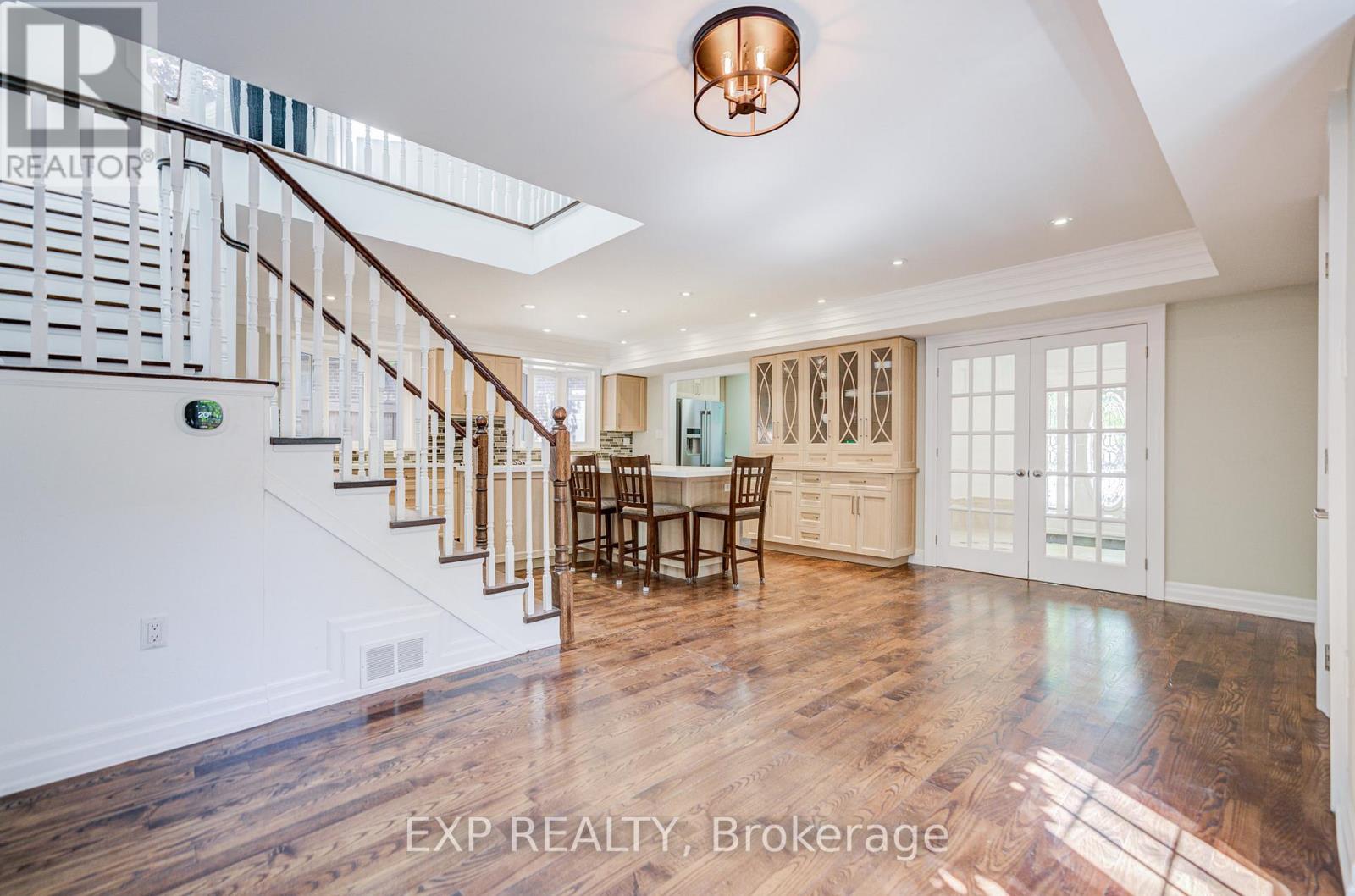 82 DERBY COURT - 8