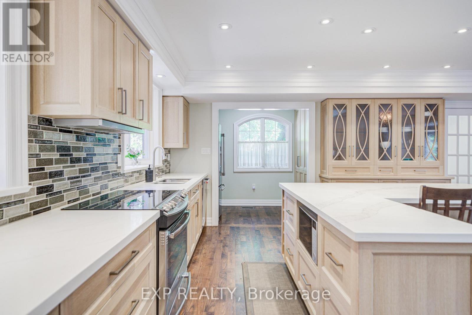 82 DERBY COURT - 9