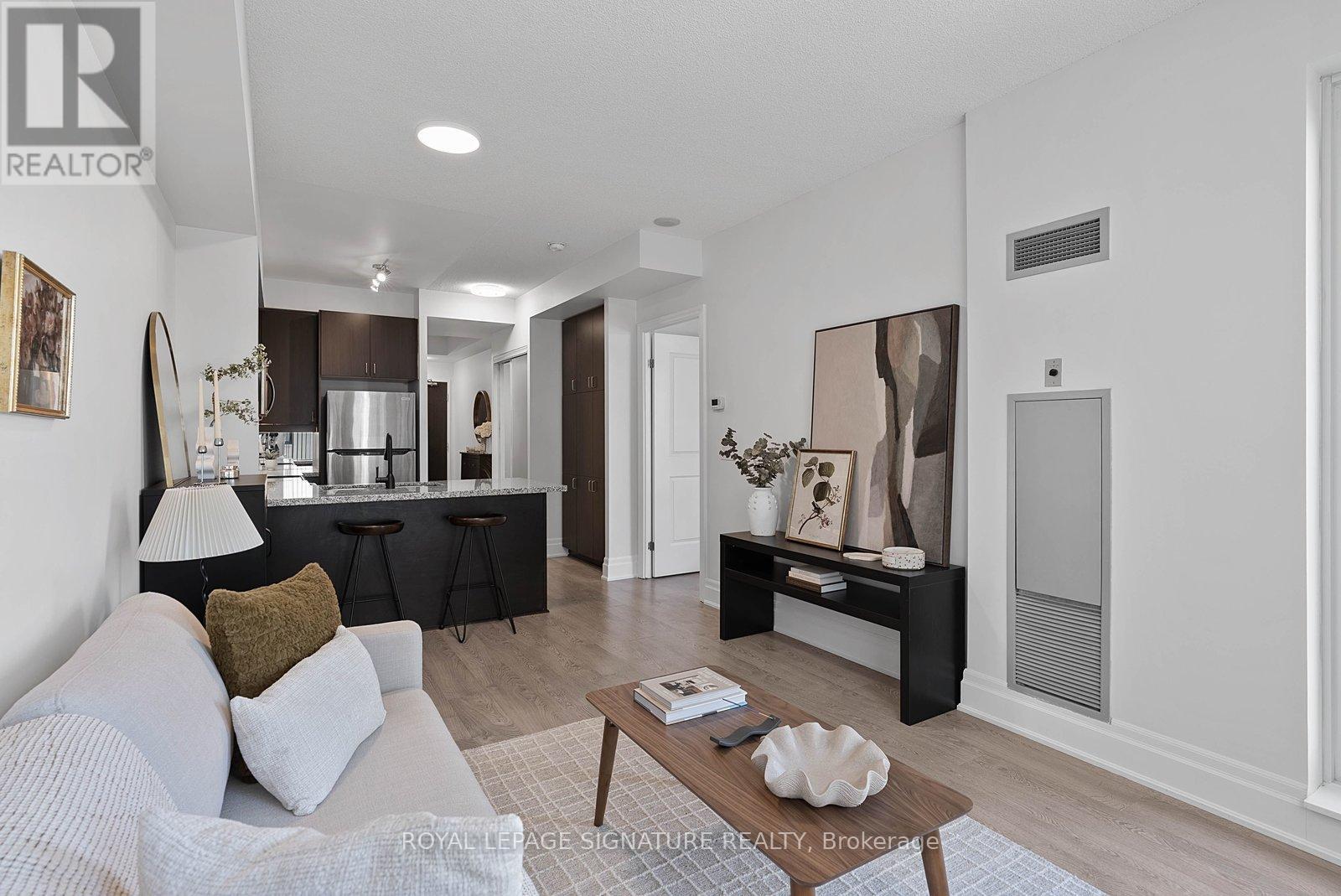 #412 131 UPPER DUKE CRESCENT - 23
