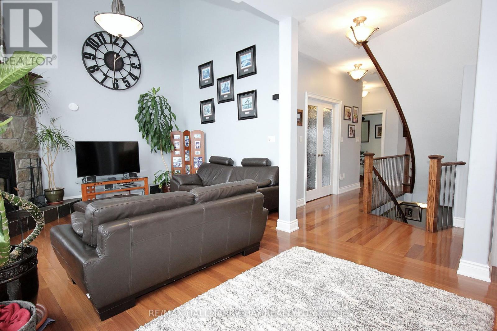 1185 MITCHELL COURT - 10