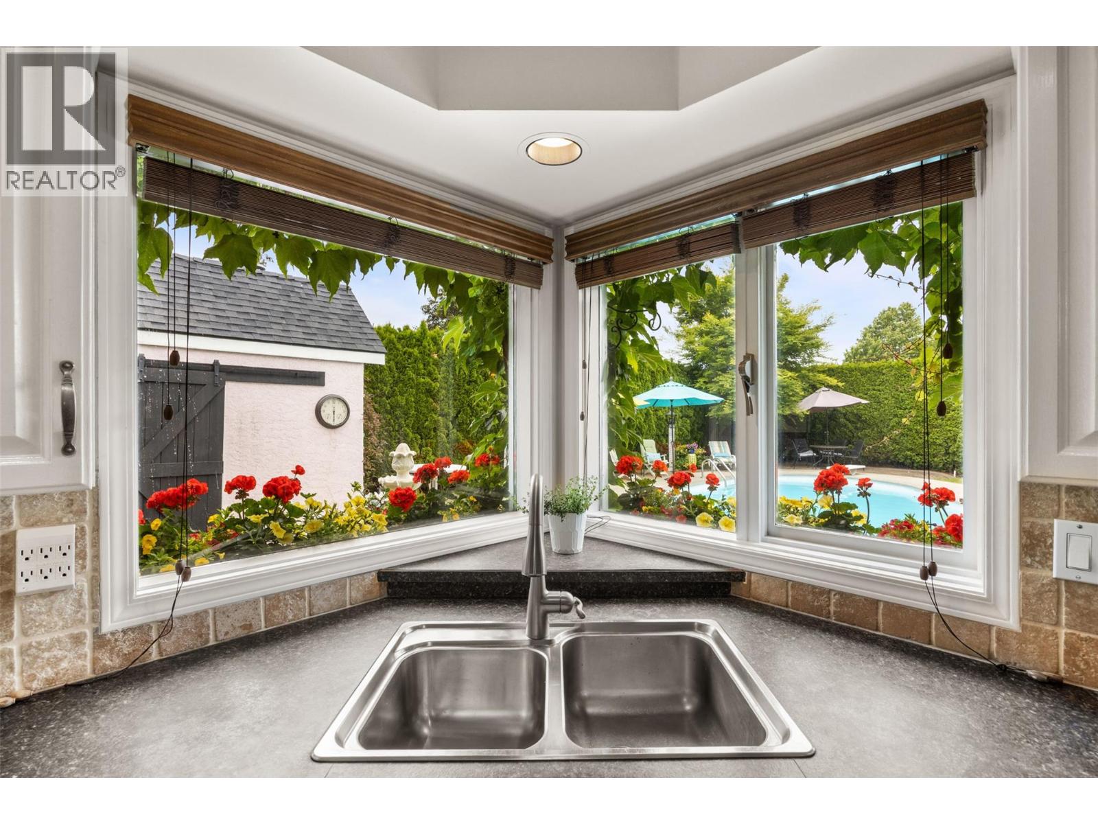  1045 Cameron Avenue, Kelowna