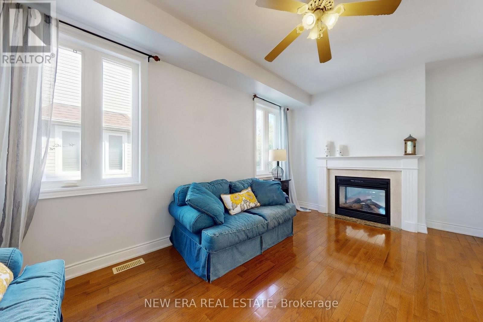 1031 LAKE DRIVE N - 5