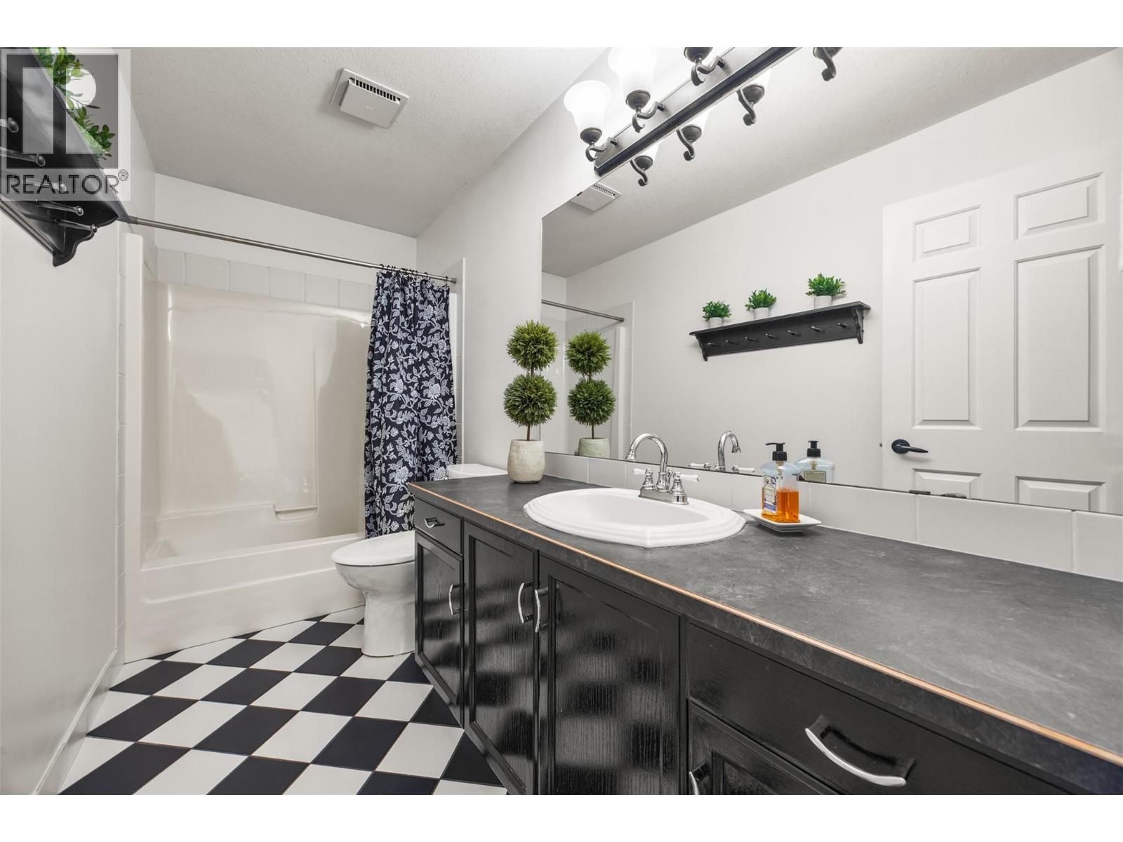 1045 Cameron Avenue - 46