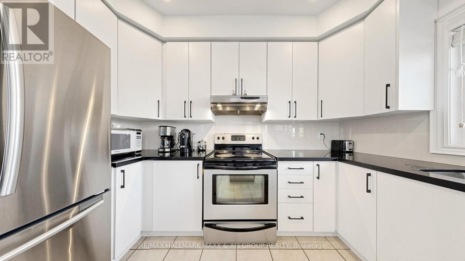 1 VANDERVOORT DRIVE - 15