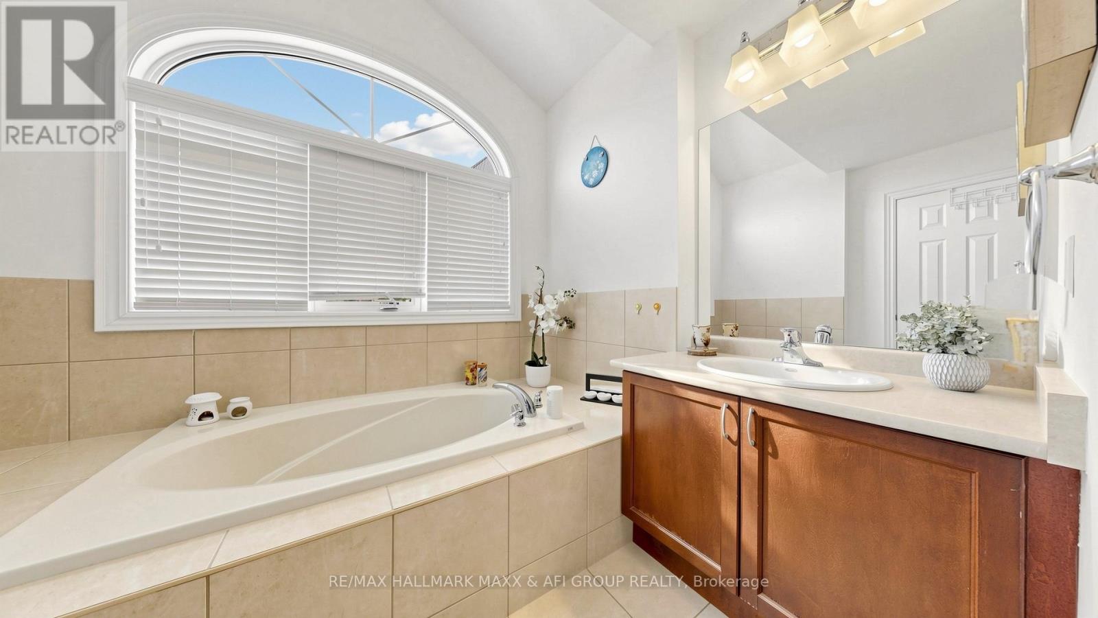 1 VANDERVOORT DRIVE - 25