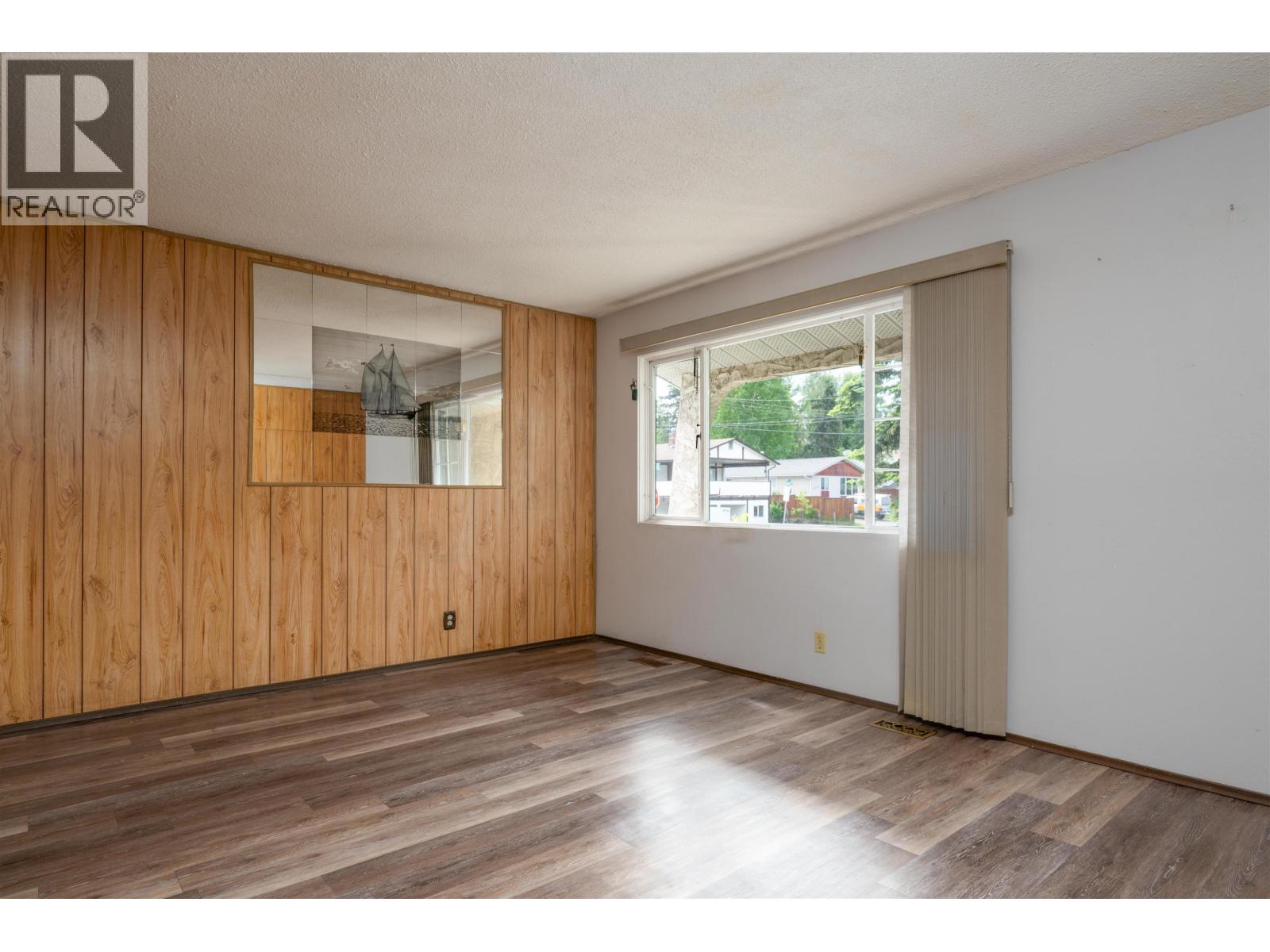 1362 PEARSON AVENUE - 20