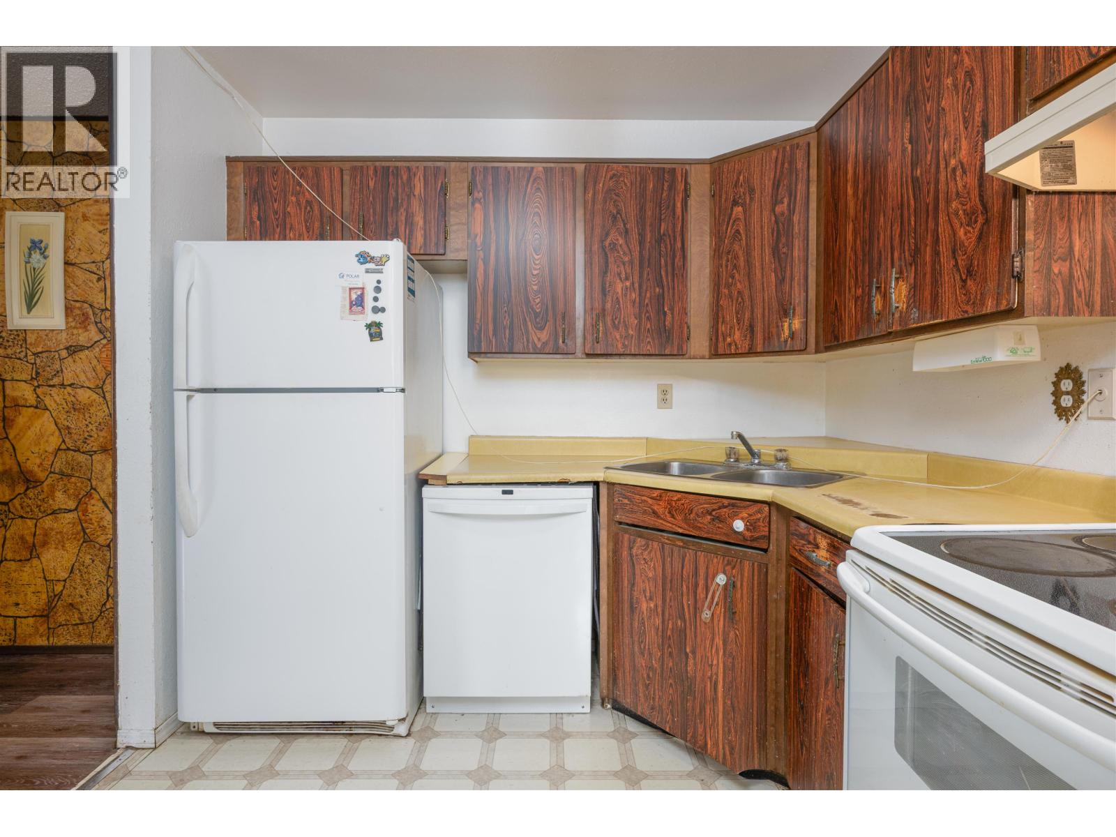 1362 PEARSON AVENUE - 24