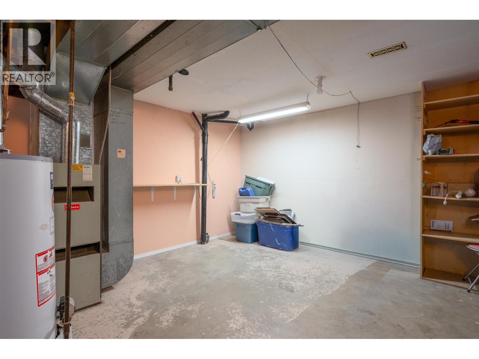 1362 PEARSON AVENUE - 35