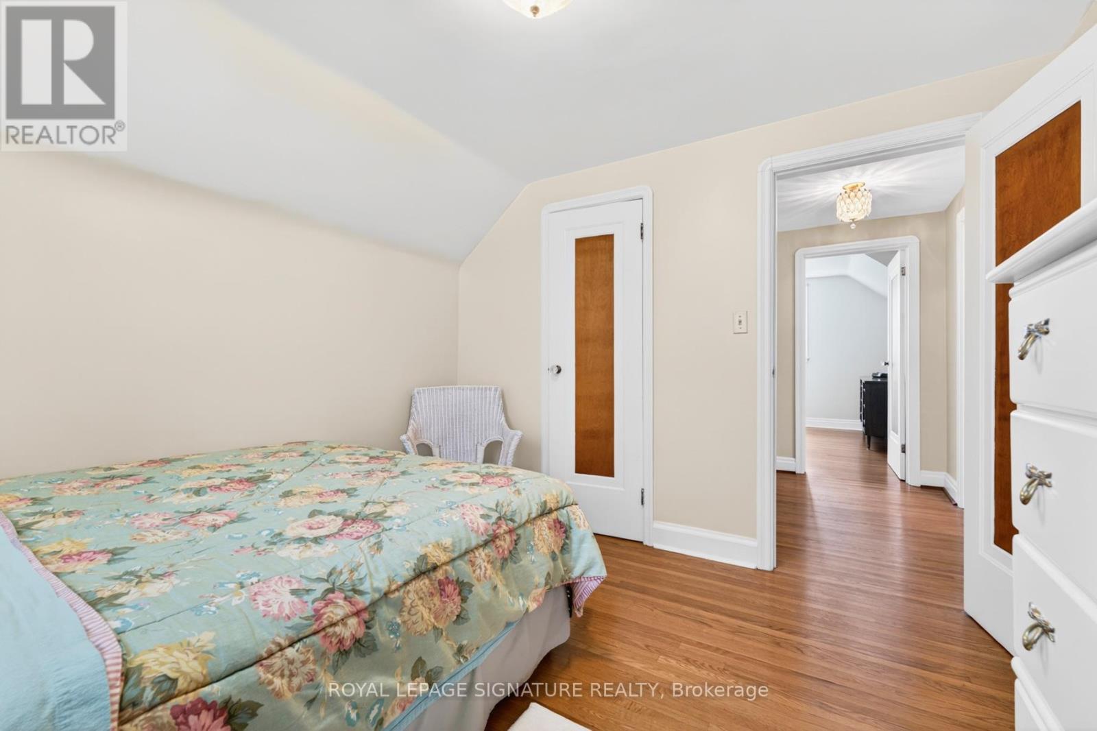 820 SIMCOE STREET N - 16