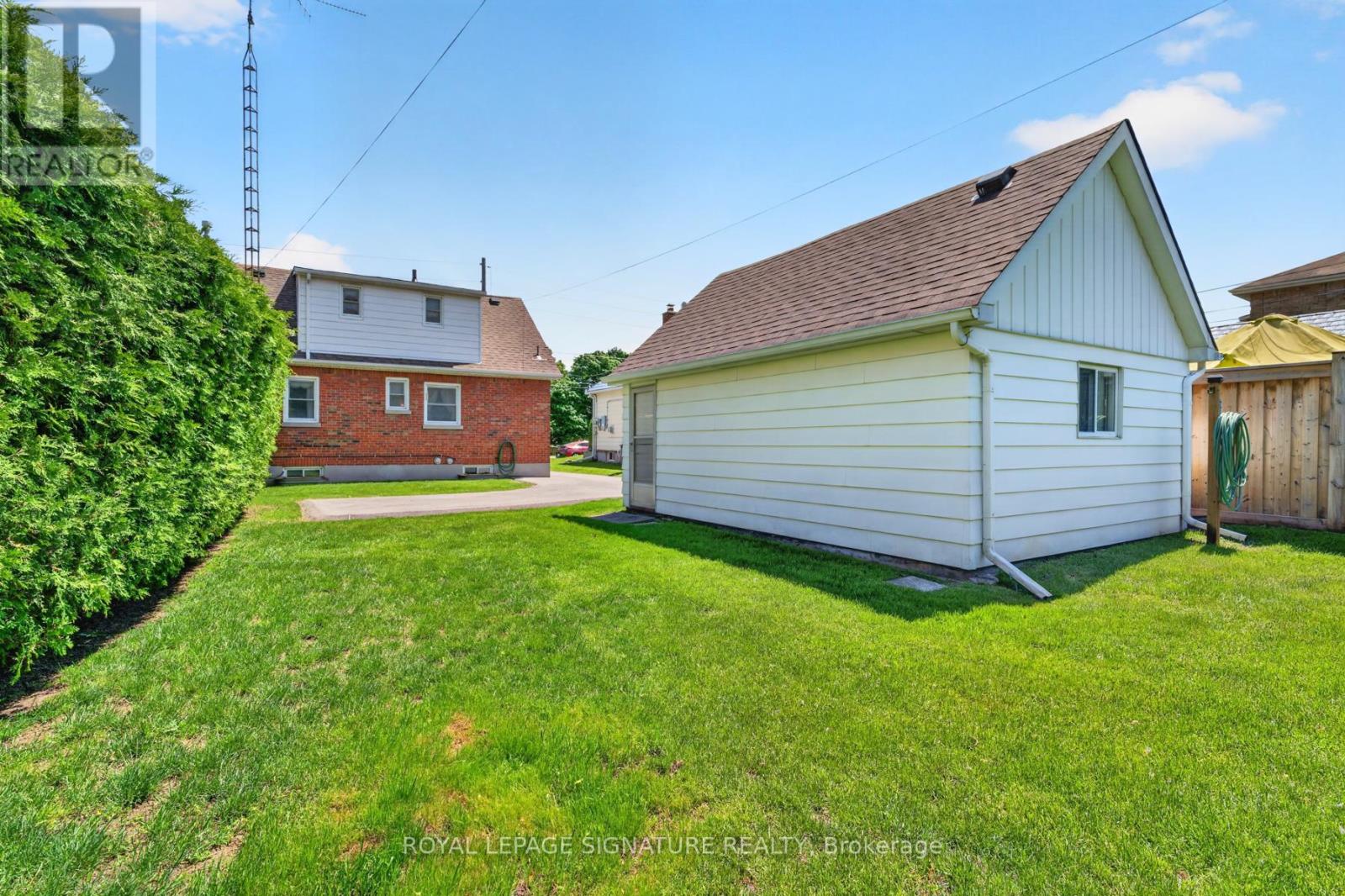 820 SIMCOE STREET N - 35