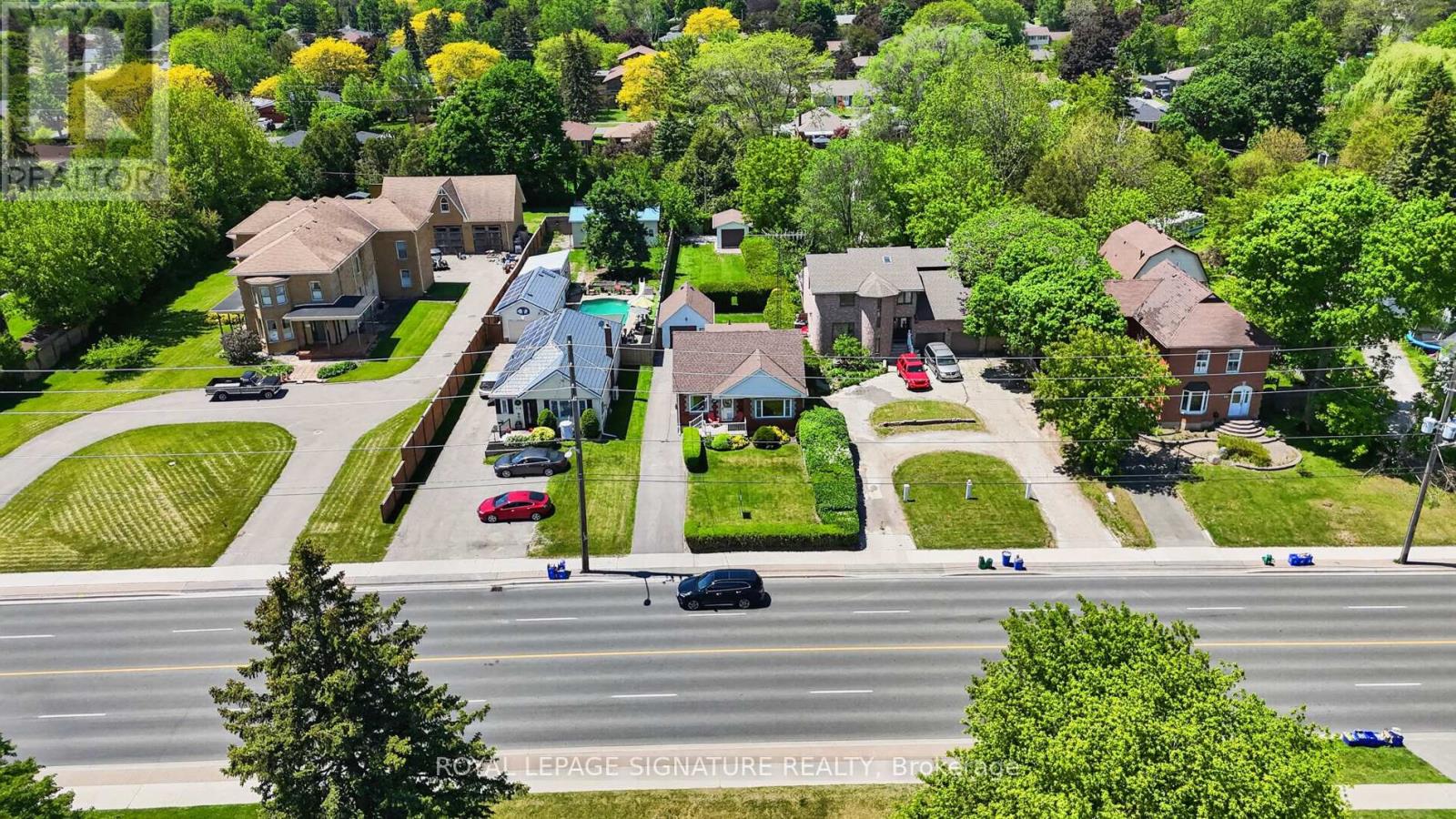 820 SIMCOE STREET N - 44