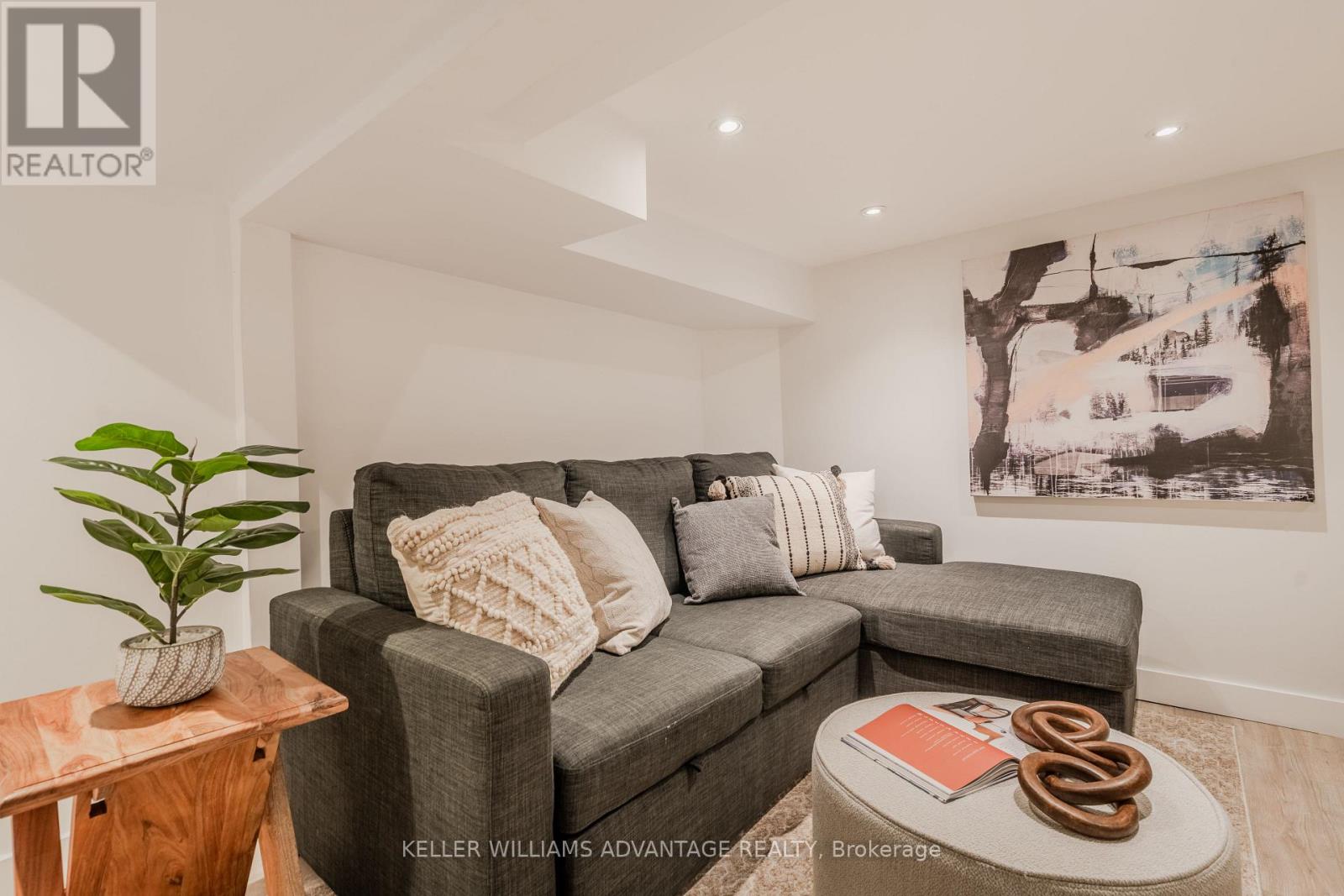 129 WOODFIELD ROAD - 31
