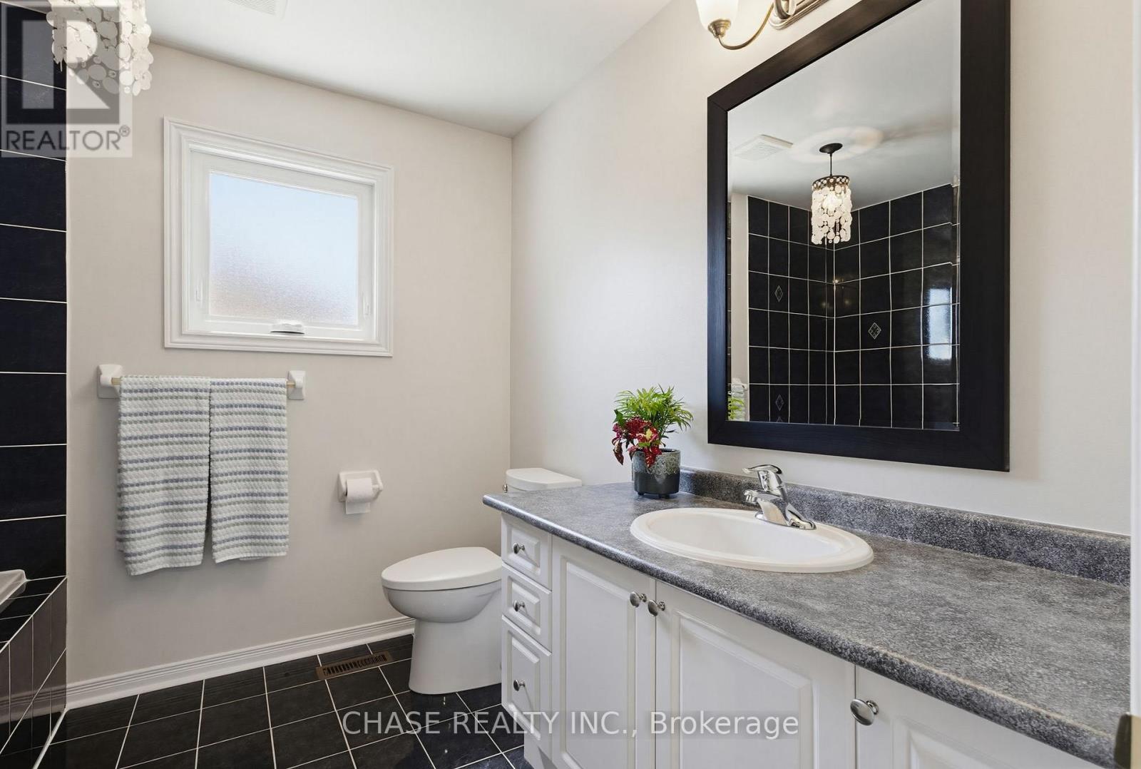 2485 NEWCASTLE CRESCENT - 16