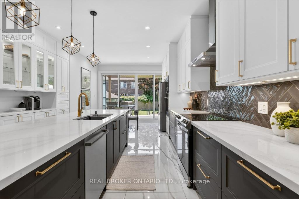 176 ALDERCREST ROAD - 10