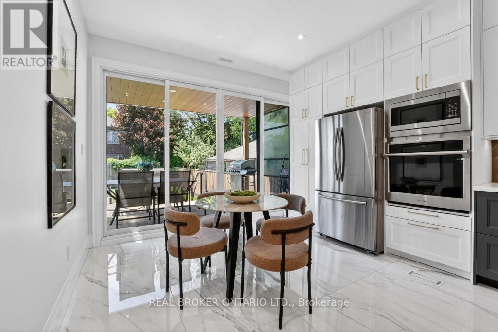 176 ALDERCREST ROAD - 14