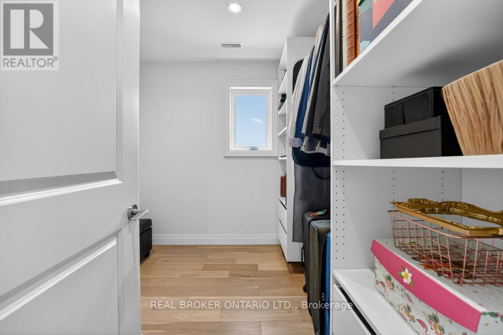 176 ALDERCREST ROAD - 21