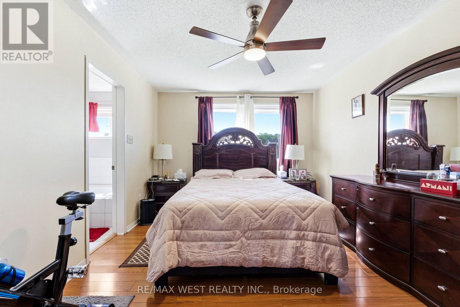 18 NEEDLEWOOD LANE - 11