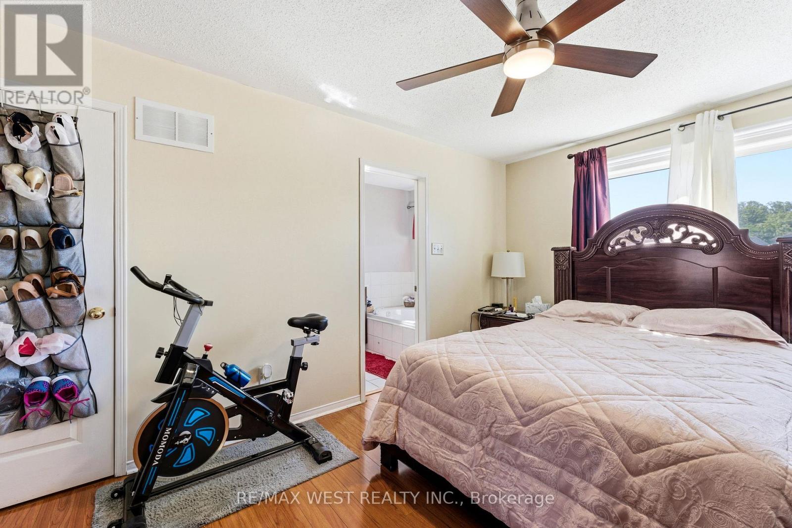 18 NEEDLEWOOD LANE - 12