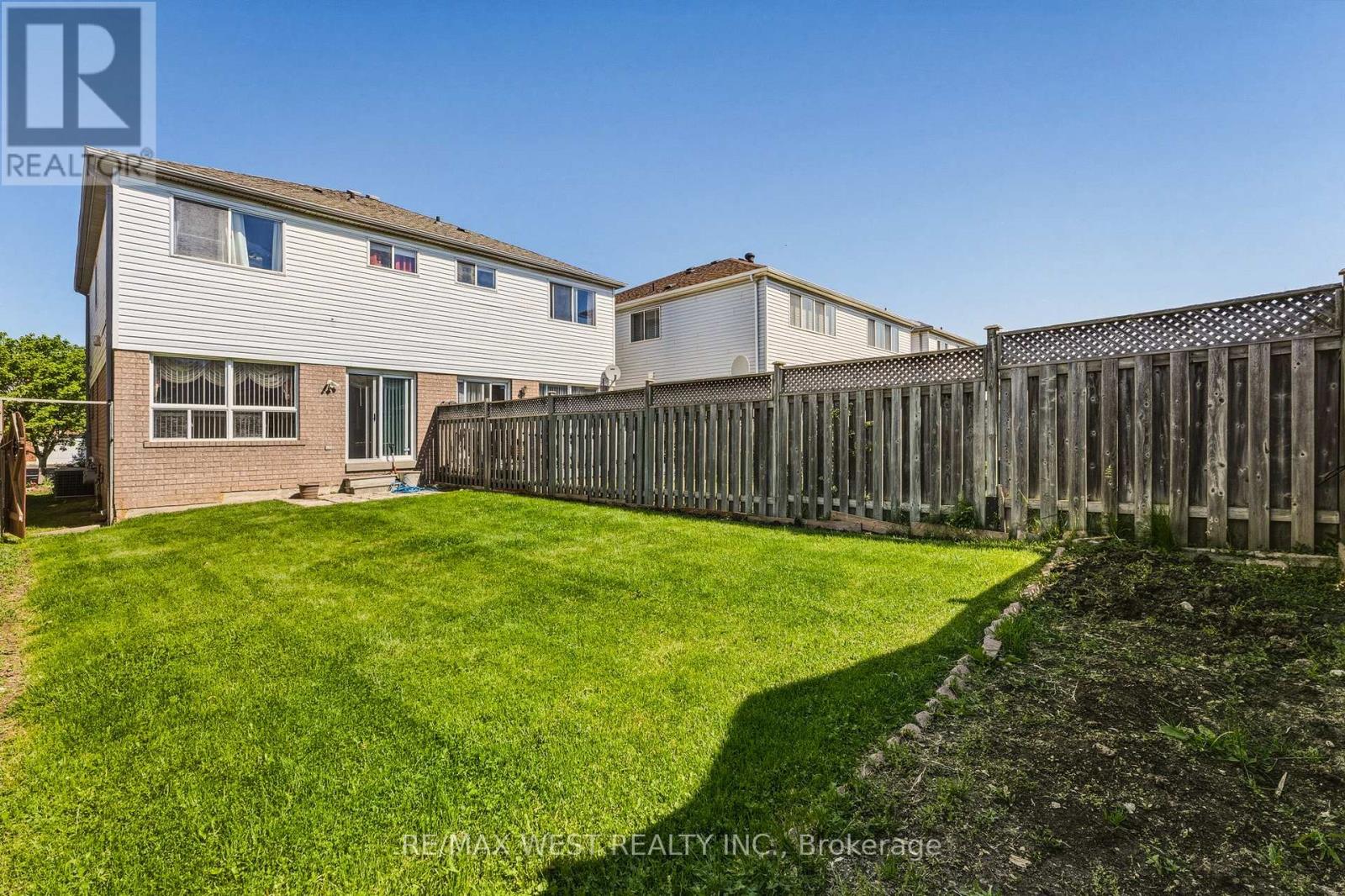 18 NEEDLEWOOD LANE - 22