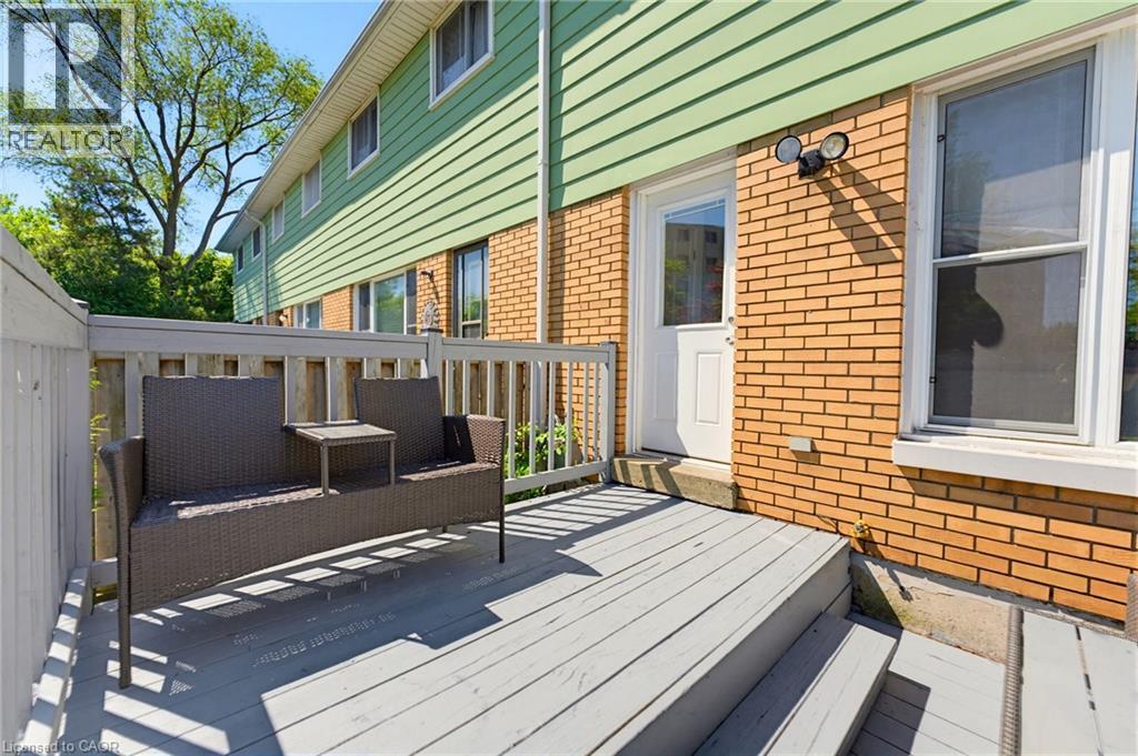 #7 161 BERKINDALE Drive - 24