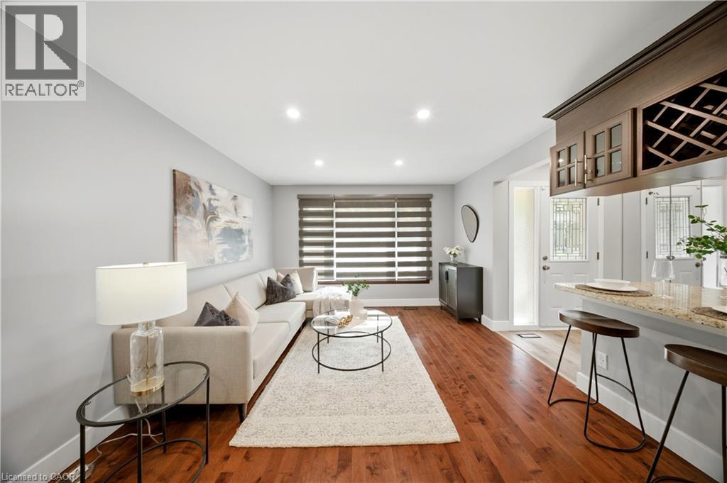 270 ROYWOOD Drive - 15