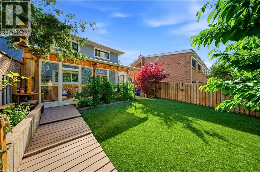 270 ROYWOOD Drive - 39