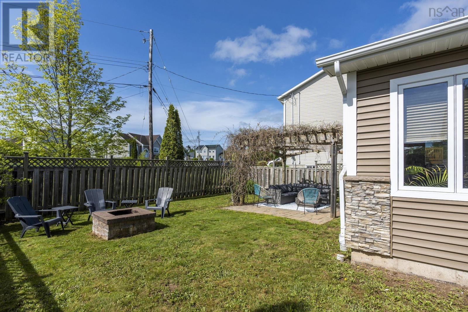 5 Tailfeather Court - 47