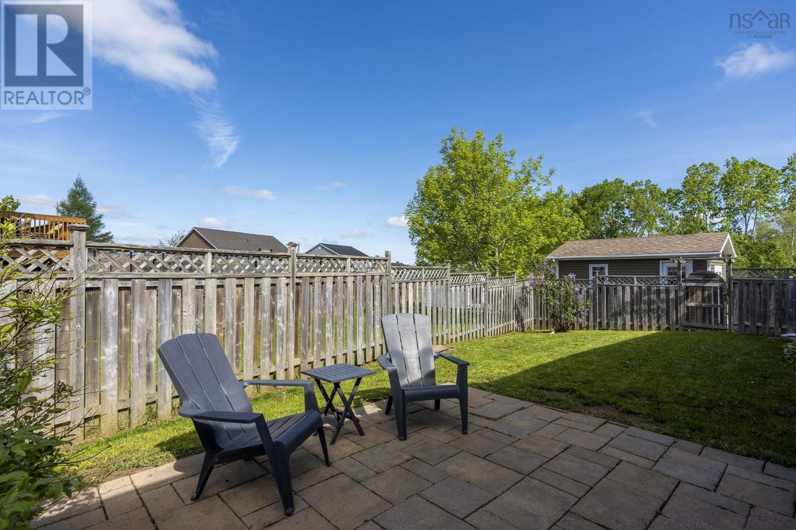 5 Tailfeather Court - 42