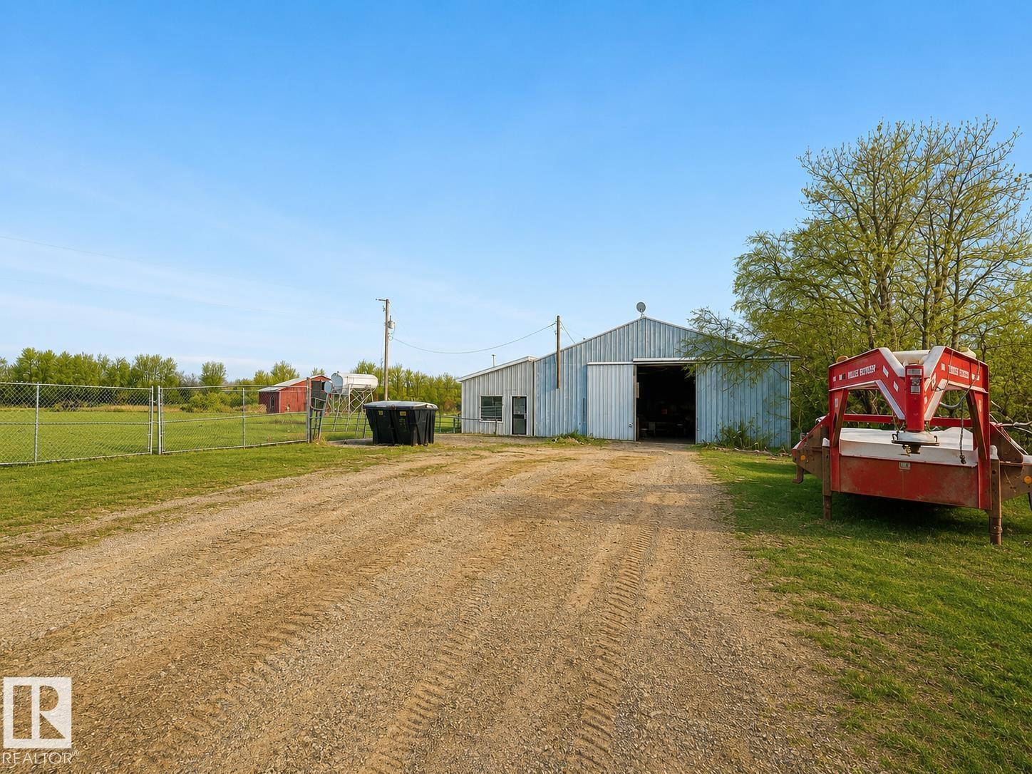 55320 RGE ROAD 263 - 4