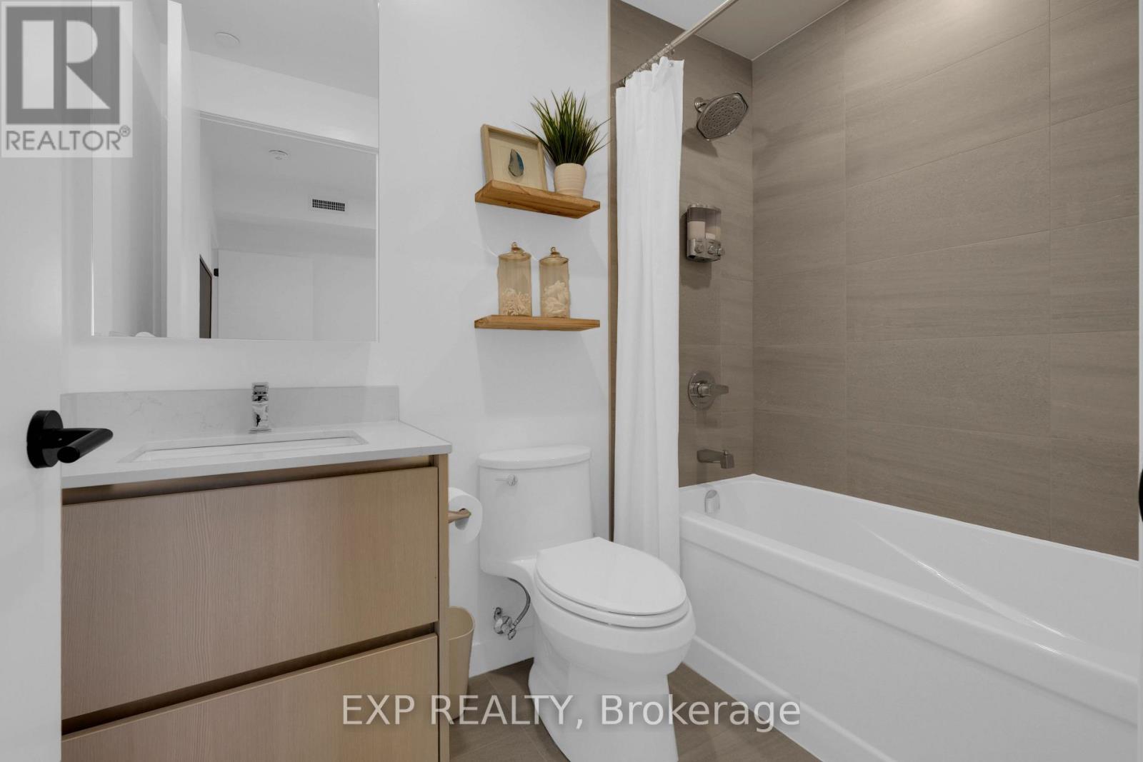 #401 8188 YONGE STREET - 21