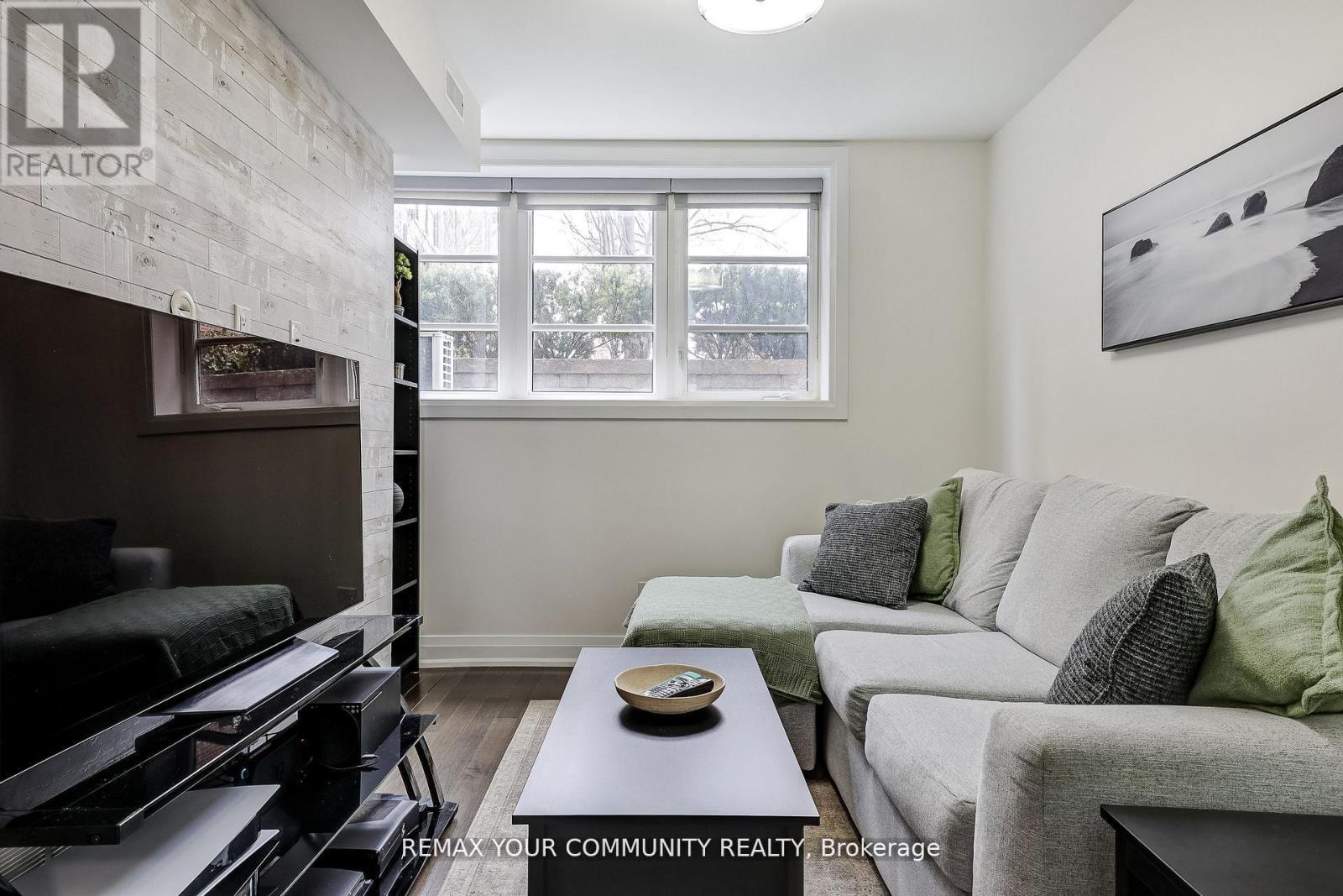 #29 8169 KIPLING AVENUE - 12