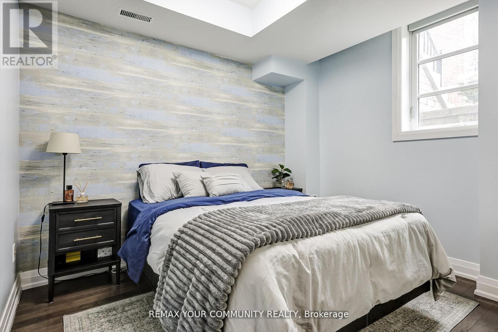 #29 8169 KIPLING AVENUE - 15
