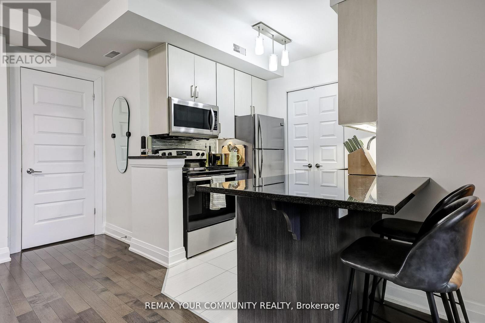#29 8169 KIPLING AVENUE - 6