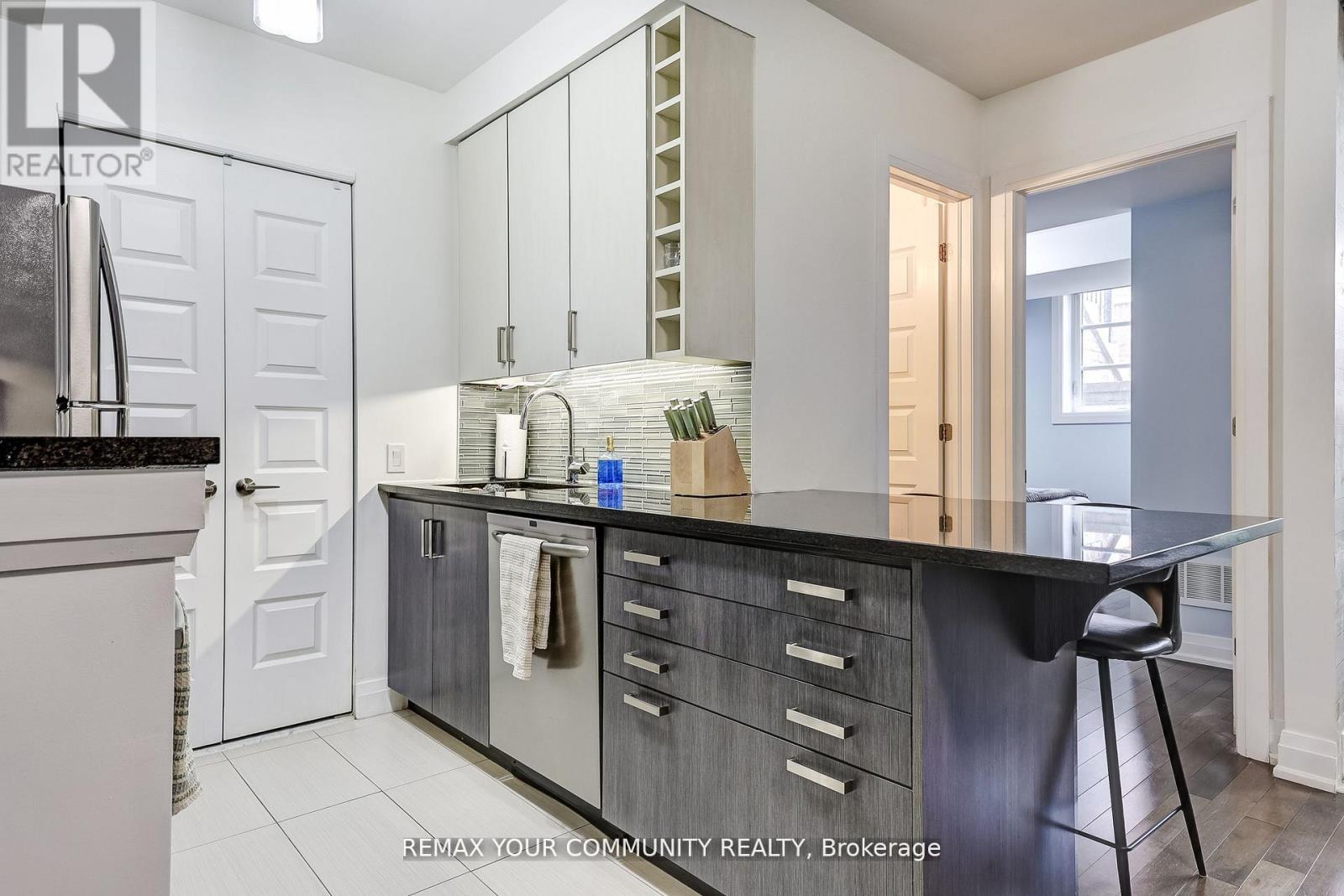 #29 8169 KIPLING AVENUE - 8