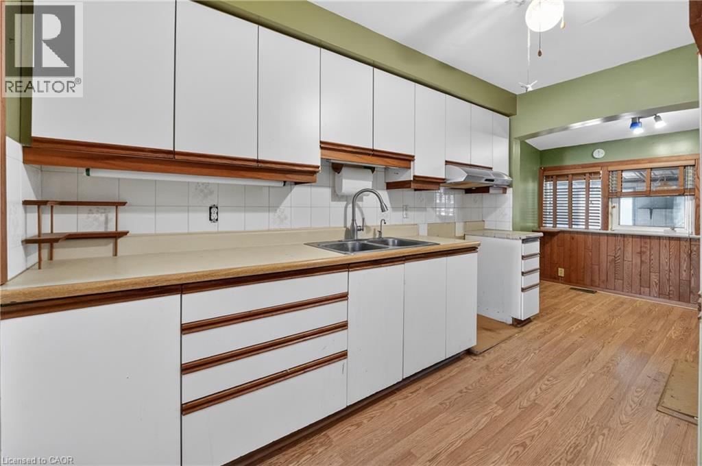 80 WALTER Avenue N - 6