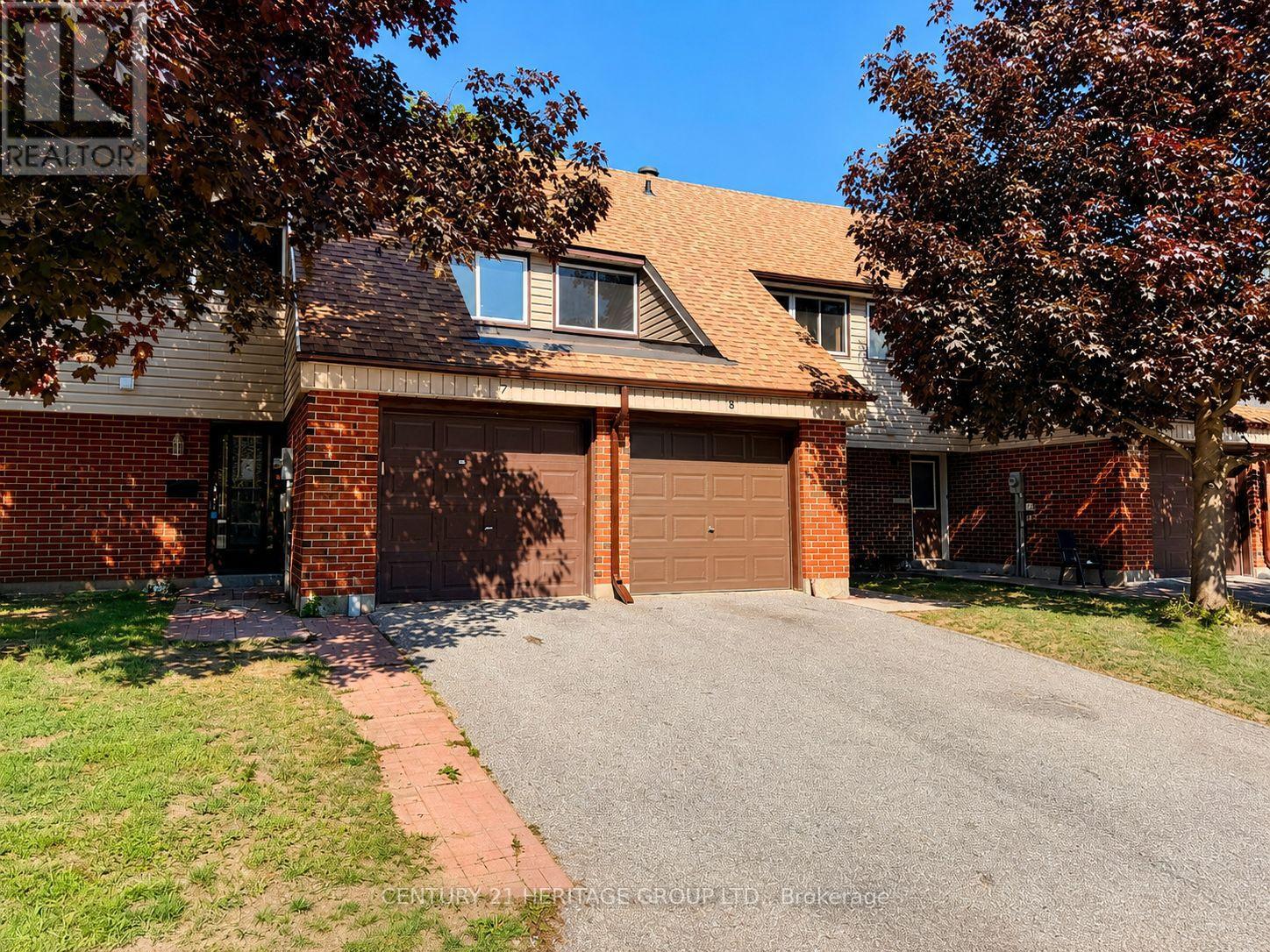 #7 441 BARRIE ROAD - 1
