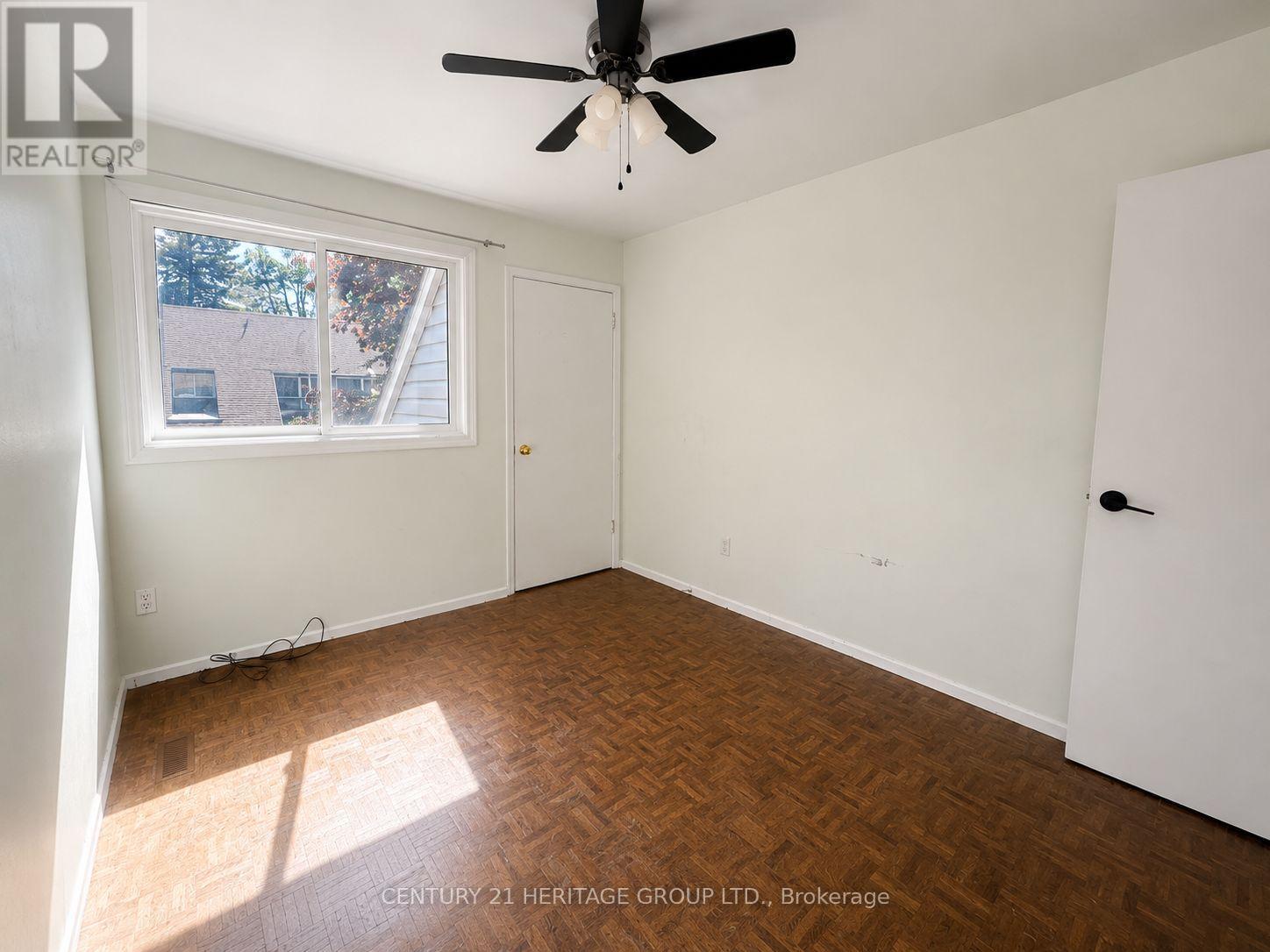 #7 441 BARRIE ROAD - 15