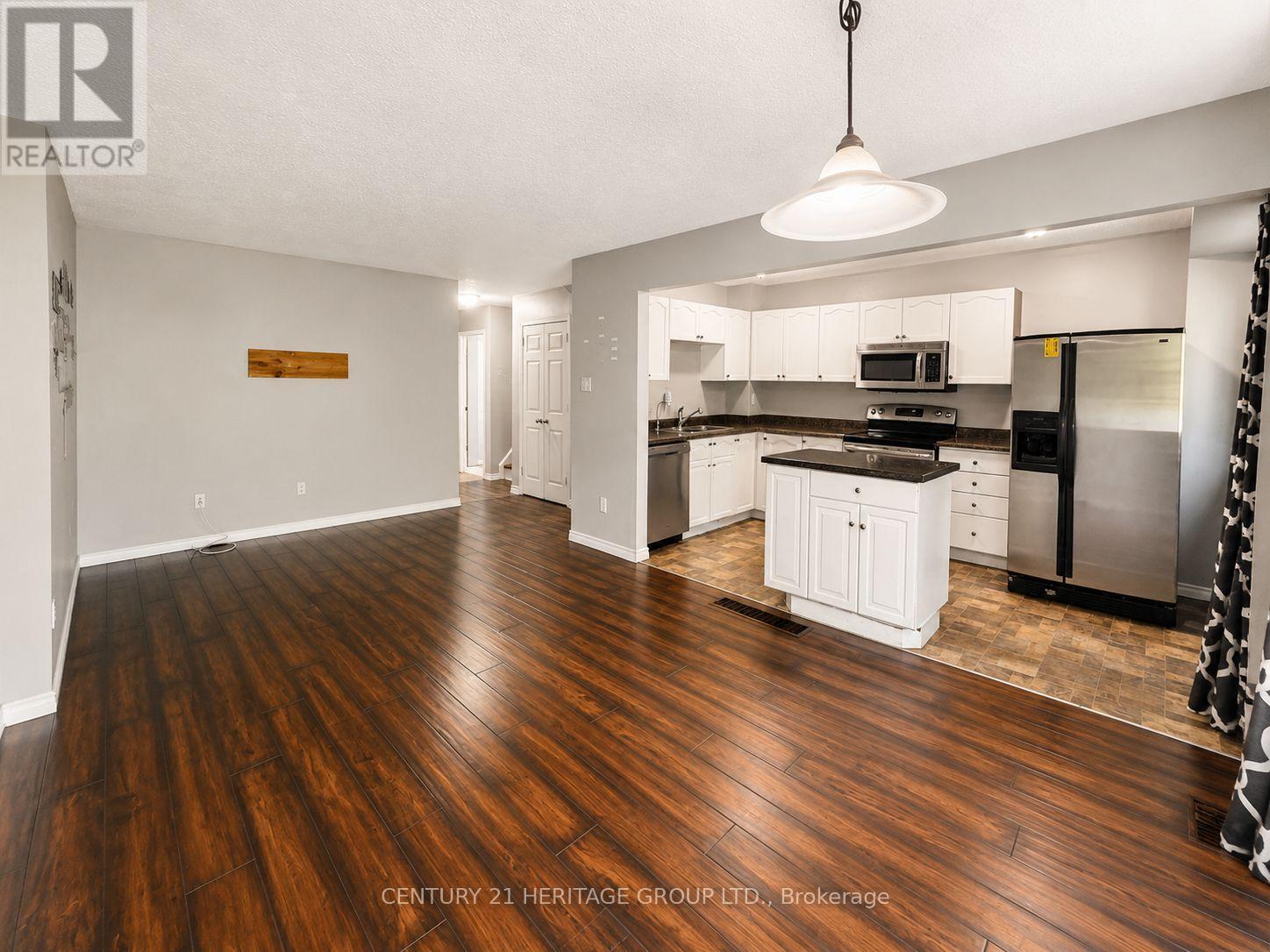 #7 441 BARRIE ROAD - 6