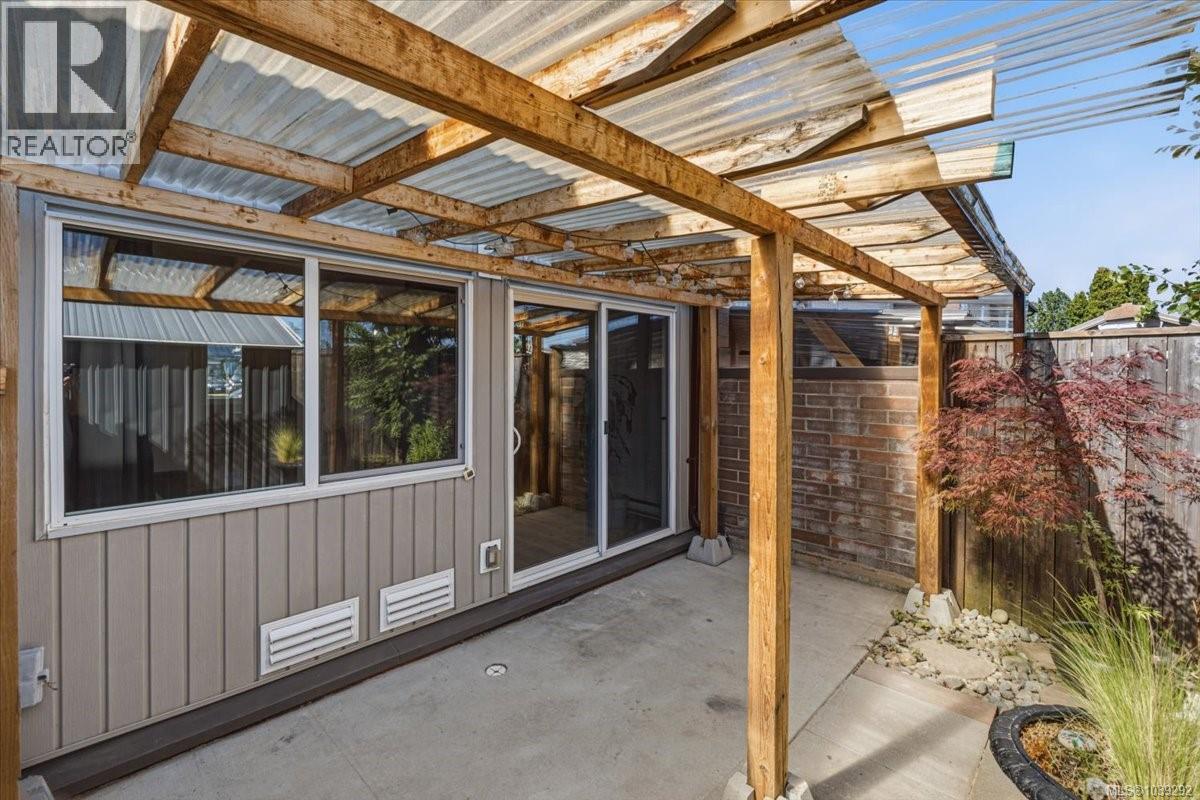 #11 285 Harewood Rd - 20