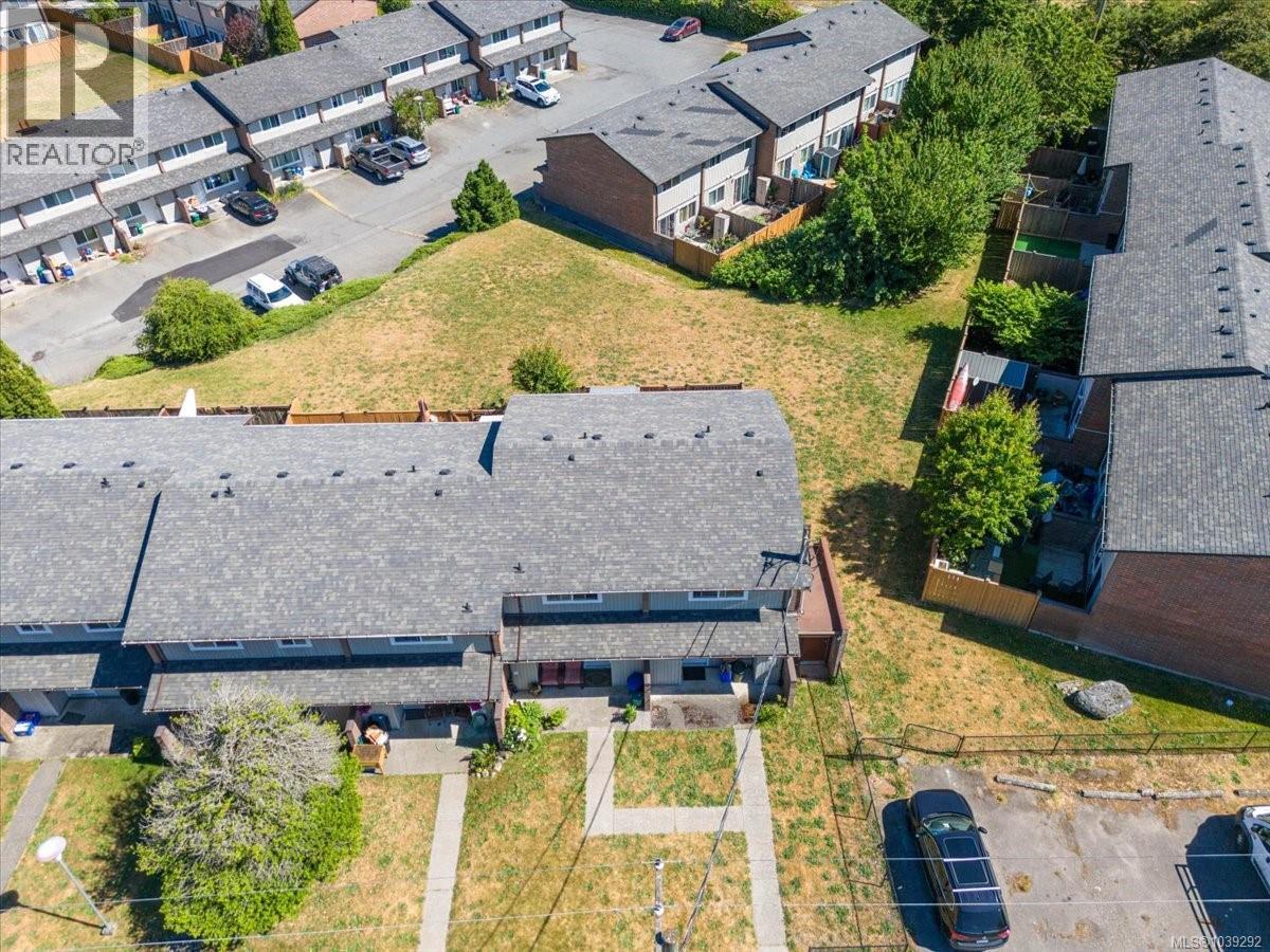 #11 285 Harewood Rd - 29