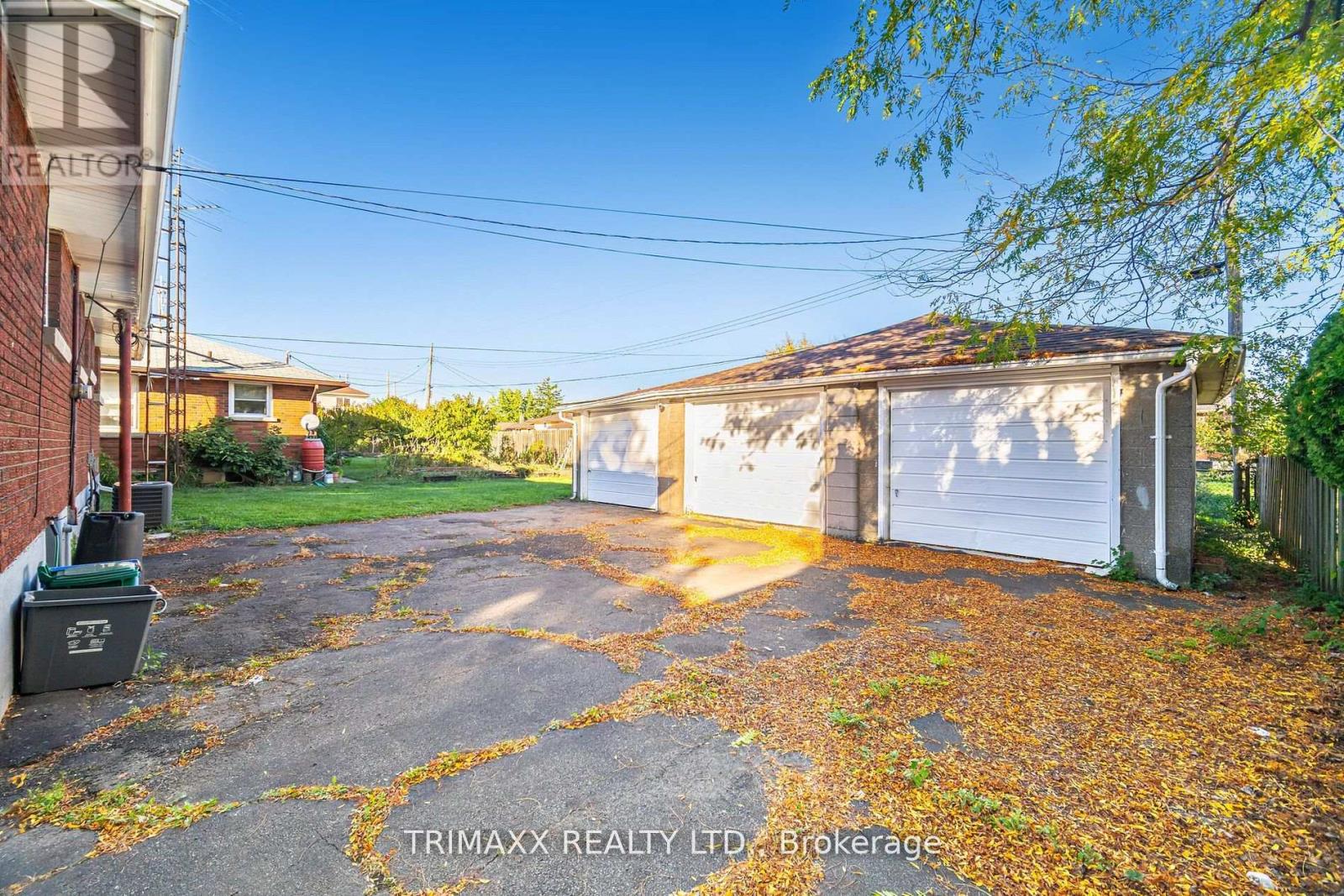 60 PARKDALE DRIVE - 29