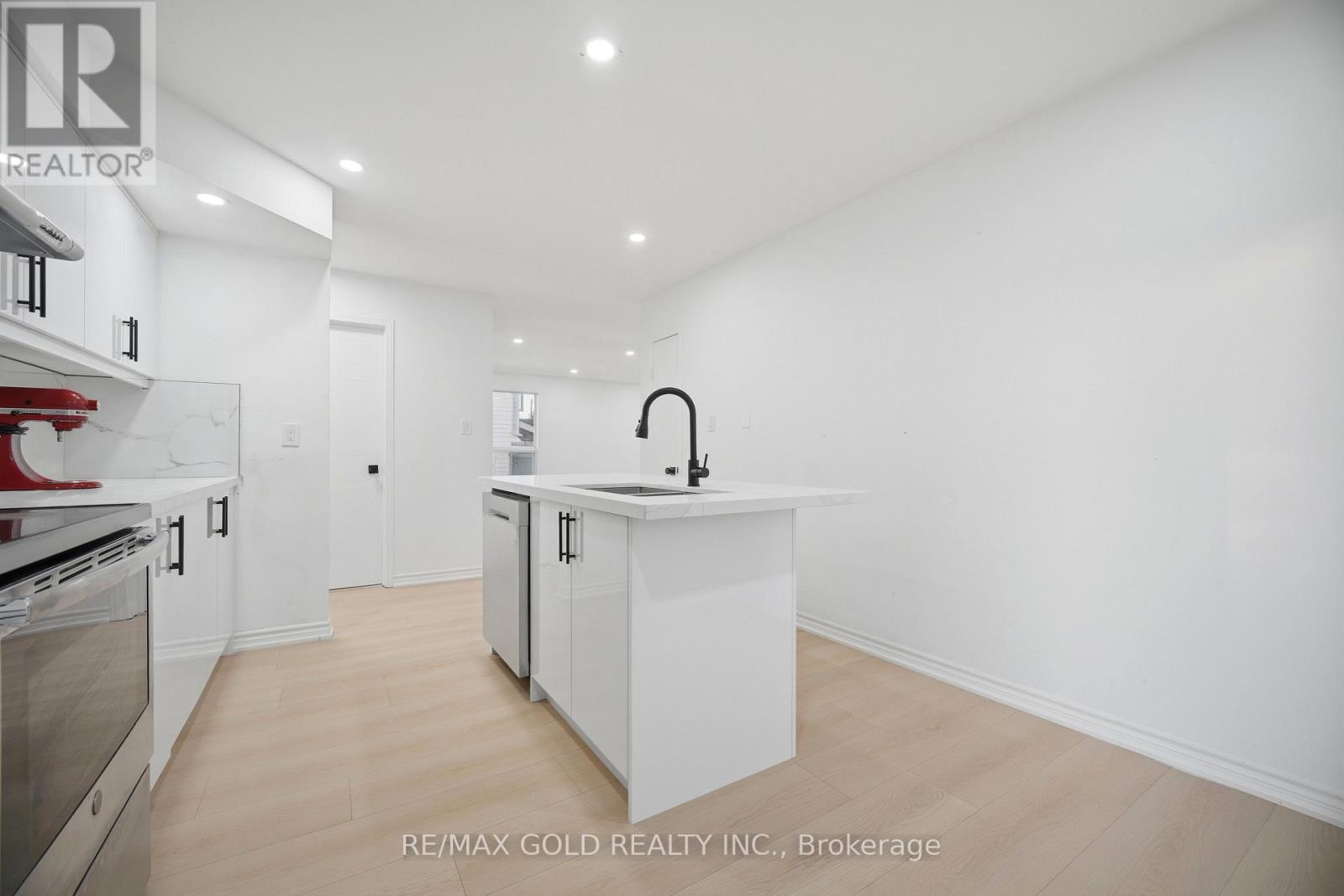 46 CASHEL CRESCENT - 15