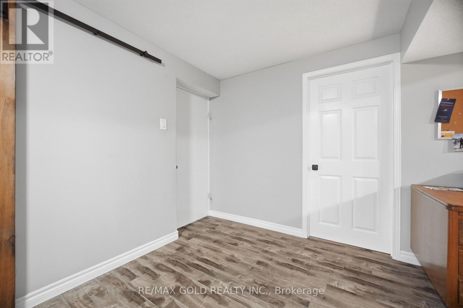 46 CASHEL CRESCENT - 28