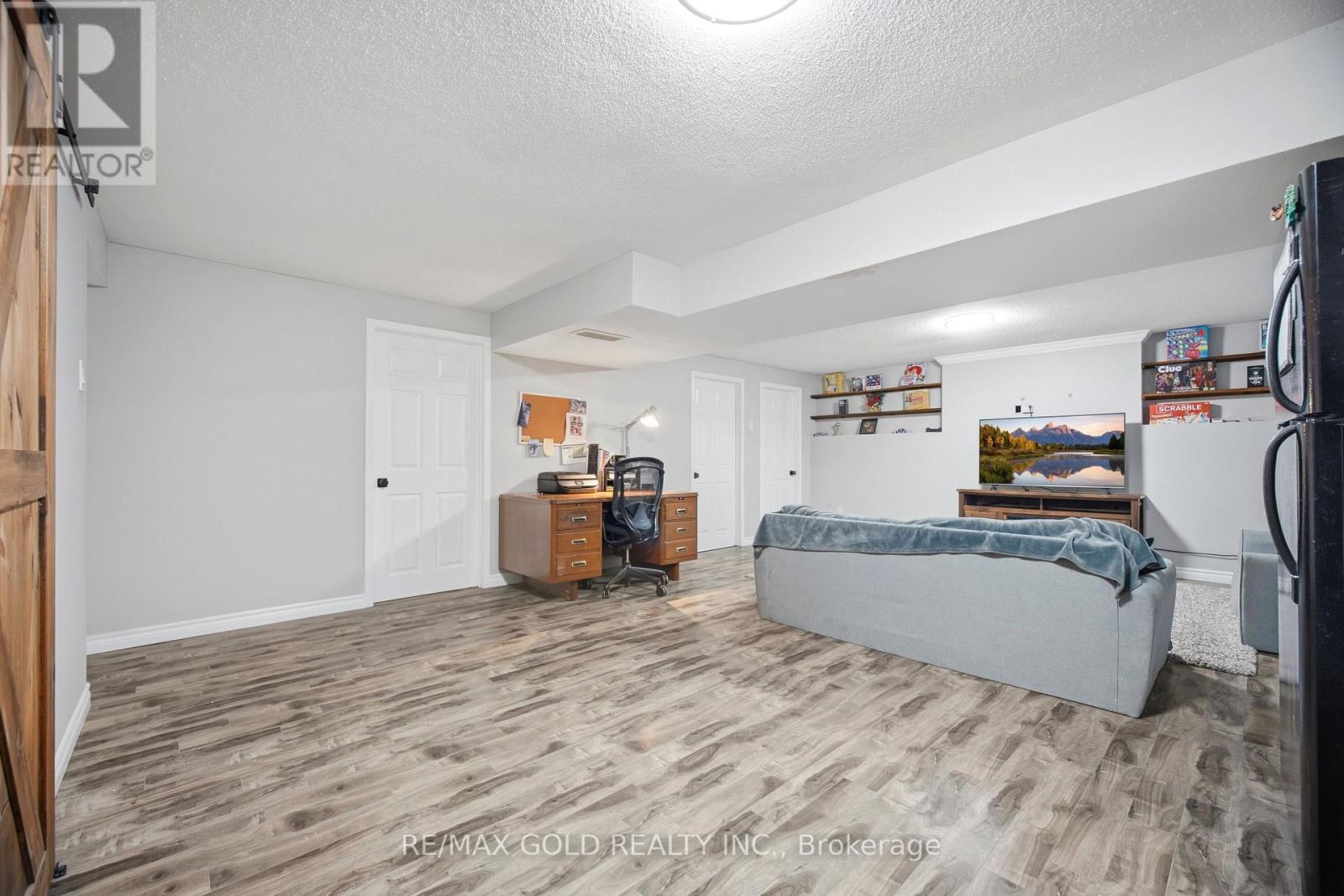 46 CASHEL CRESCENT - 31