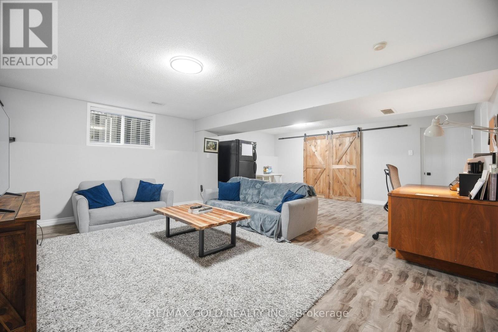 46 CASHEL CRESCENT - 32