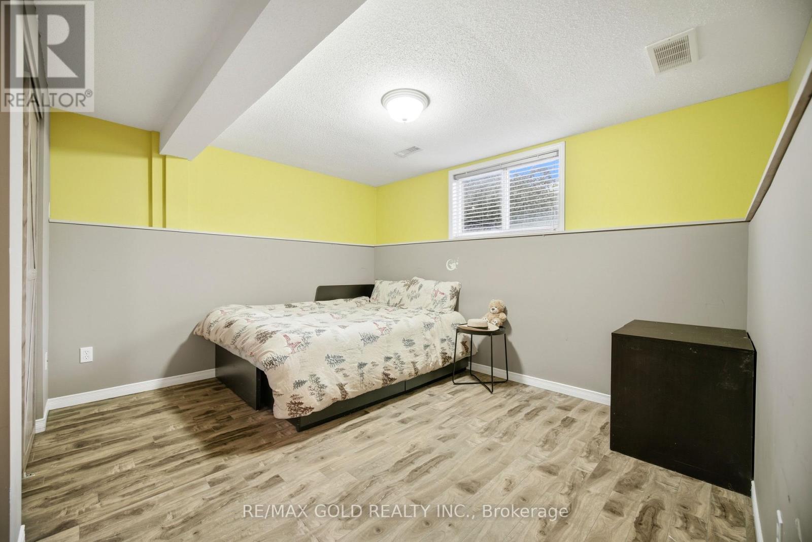 46 CASHEL CRESCENT - 36